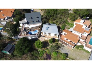 VENTA CASA EN CARLOS PAZ CON VISTA, CENTRICA APTO CDTO