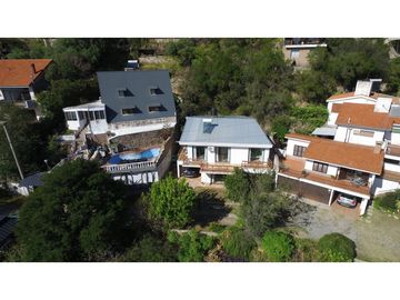 VENTA CASA EN CARLOS PAZ CON VISTA, CENTRICA APTO CDTO