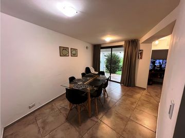 VENTA CASA EN CARLOS PAZ CON VISTA, CENTRICA APTO CDTO