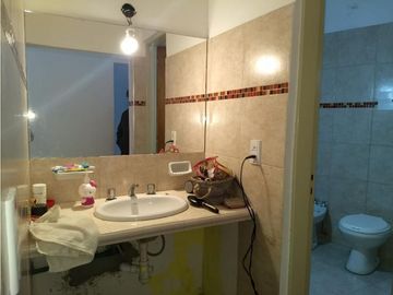 VENTA CASA EN CARLOS PAZ CON VISTA, CENTRICA APTO CDTO