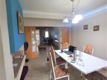 GREENWOOD VENDE HERMOSA Y AMPLIA PROPIEDAD EN GODOY CRUZ, EXCELENTE CALIDAD CONSTRUCTIVA Y UBICACION INMEJORABLE