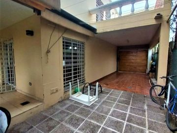 GREENWOOD VENDE HERMOSA Y AMPLIA PROPIEDAD EN GODOY CRUZ, EXCELENTE CALIDAD CONSTRUCTIVA Y UBICACION INMEJORABLE