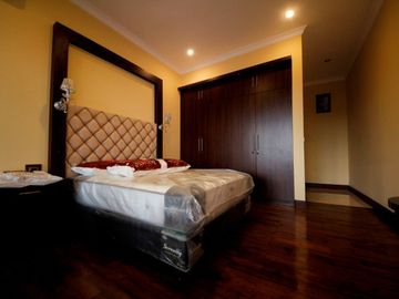 Rumah Exclusive Cluster di Ciumbuleuit Fasilias Private Pool Fully Furnished Lokasi Dekat ke UNPAR.