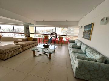🌊 ¡VIVE FRENTE AL MAR CON TODAS LAS COMODIDADES!
📍 Malecón San Martín – Ancón
✨ Hermoso departamento en venta con una espectacular vista directa al