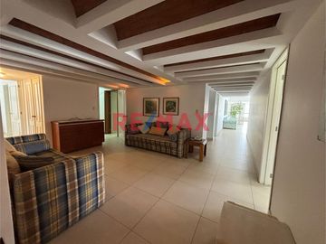 🌊 ¡VIVE FRENTE AL MAR CON TODAS LAS COMODIDADES!
📍 Malecón San Martín – Ancón
✨ Hermoso departamento en venta con una espectacular vista directa al