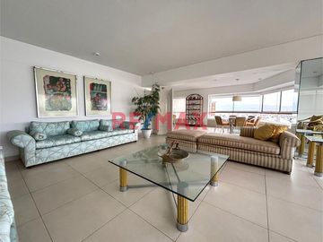 🌊 ¡VIVE FRENTE AL MAR CON TODAS LAS COMODIDADES!
📍 Malecón San Martín – Ancón
✨ Hermoso departamento en venta con una espectacular vista directa al