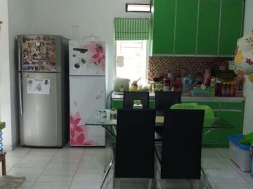 Dijual rumah dilingkungan yang asri, nyaman, di ciledug