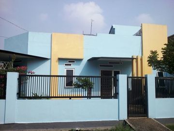 Dijual rumah dilingkungan yang asri, nyaman, di ciledug