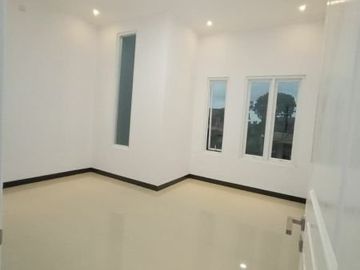 Diskon 300 Juta Rumah Smarthome Berkolam Renang Free Furnish di Cimahi Cipageran