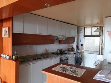Departamento en Venta en Departamento cercano a Agua Santa, en Calle Sol y Mar