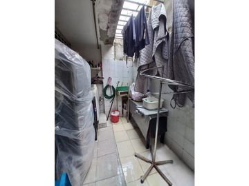 CASA EN VENTA PISO 1 + 2 APTOS EN 2 PISO BARIO LAS GAVIOTAS