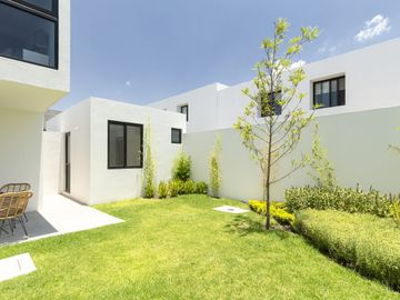 Hermosa Casa en Altos Juriquilla.