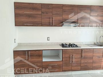 VENTA DE CASA NUEVA EN COLONIA DEFENSORES DE PUEBLA.