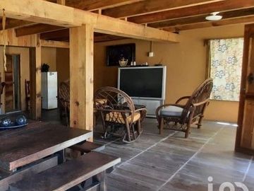 CASA EN VENTA  CON ALBERCA CLIMATIZADA EN TEOPISCA