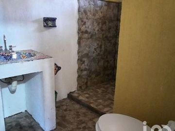 CASA EN VENTA  CON ALBERCA CLIMATIZADA EN TEOPISCA
