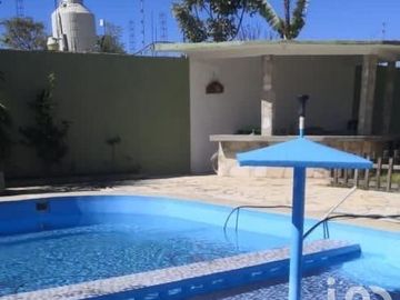 CASA EN VENTA  CON ALBERCA CLIMATIZADA EN TEOPISCA