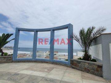 ¡Descubre tu refugio ideal en Santa María del Mar!

🏖️ Excelente Casa de Playa en Santa María del Mar a un paso del Club Esmeralda

Presentamos un