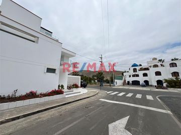 ¡Descubre tu refugio ideal en Santa María del Mar!

🏖️ Excelente Casa de Playa en Santa María del Mar a un paso del Club Esmeralda

Presentamos un