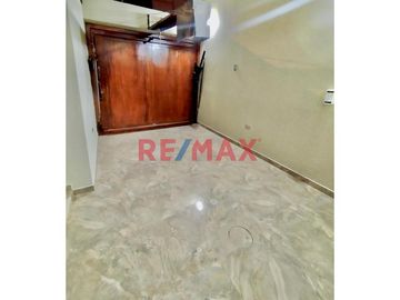 🏠 **Casa Espaciosa de 2 Pisos en Venta en Pimentel, Chiclayo** 🏠

📍 Ubicación: Urb Los Cedros de la Pradera Mz G Lt 12, Pimentel, Chiclayo.

Descu