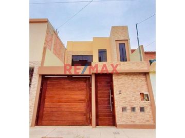 🏠 **Casa Espaciosa de 2 Pisos en Venta en Pimentel, Chiclayo** 🏠

📍 Ubicación: Urb Los Cedros de la Pradera Mz G Lt 12, Pimentel, Chiclayo.

Descu