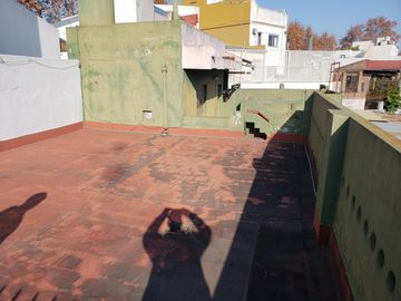 Casa Multifamiliar 6 Amb. Patio y Terraza