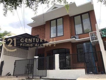 Rumah Cantik 2 Lantai Siap Huni Di Rajawali Bintaro Sektor 9 - OF 5566