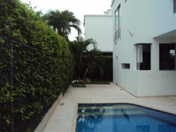 casa condominio en venta en via club tennis, river country. Cod V100023