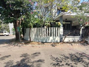 Rumah Hook 2 Lantai Central Park A.Yani Full Furnished STRATEGIS
