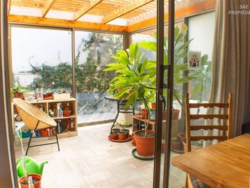 Casa en venta de 5 dorm. en Vitacura