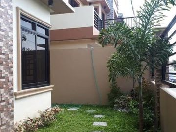 House for SALE with 5 Bedroom in Pandan Angeles City Very Near to Marquee Mall
