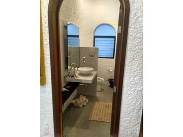 CASA EN VENTA A ORILLA DEL LAGO 