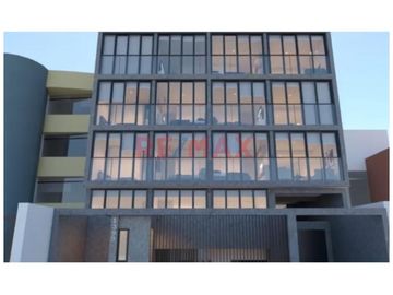 OPORTUNIDAD UNICA!!!
Vendo lindo y acogedor dúplex en una zona tranquila y vigilada, a unos pasos de un amplio parque donde podrás disfrutar junto a