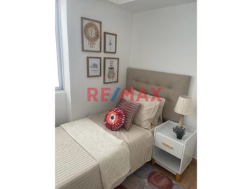 OPORTUNIDAD UNICA!!!
Vendo lindo y acogedor dúplex en una zona tranquila y vigilada, a unos pasos de un amplio parque donde podrás disfrutar junto a