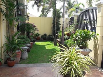 Bungalow Fully Furnished House for SALE OR RENT IN A.C PAMP.