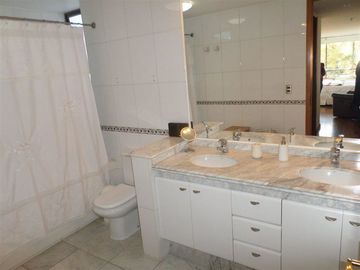 Departamento en Venta en Departamento en condominio, Sta maria de manquehue Carolina Rabat