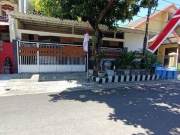 Rumah di Rungkut Asri Timur, Row jalan 8 meter