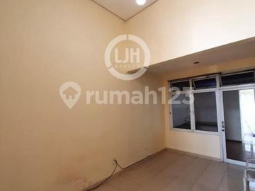 Rumah Cantik Siap Huni di Citragran, Cibubur, Jawa Barat.