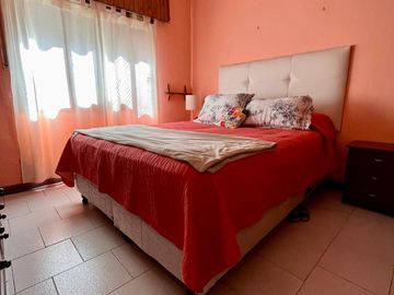 Casa de 4 AMBIENTES ubicada a 150 metros de la calle Figueroa
