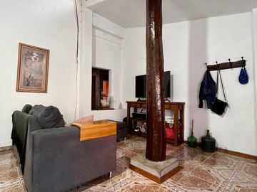 Casa de 4 AMBIENTES ubicada a 150 metros de la calle Figueroa