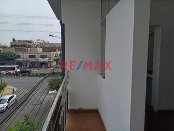 🏡✨ ¡Tu nuevo hogar te espera! o para inversión
¿Buscas un lugar cómodo, con excelente ubicación y todo a la mano?
Este departamento es perfecto para