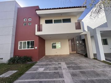 Casa en Venta en Solares - Coto 6 29