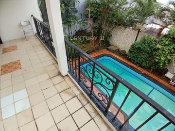 Disewakan Rumah Cantik Di Kemang Barat Jakarta Selatan