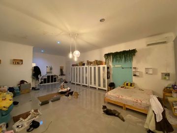 DIJUAL RUMAH (Fully Furnish/Posisi Hook) DI JL.TERATAI KOMPLEK TANJUNG BARAT INDAH JAKARTA SELATAN
