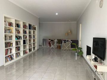 DIJUAL RUMAH (Fully Furnish/Posisi Hook) DI JL.TERATAI KOMPLEK TANJUNG BARAT INDAH JAKARTA SELATAN