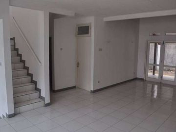 Rumah Bintaro Strategis Siap Huni Cantik
