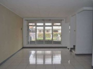 Rumah Bintaro Strategis Siap Huni Cantik