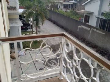 RUMAH MEWAH 2 LANTAI DEKAT UMY JOGJA
