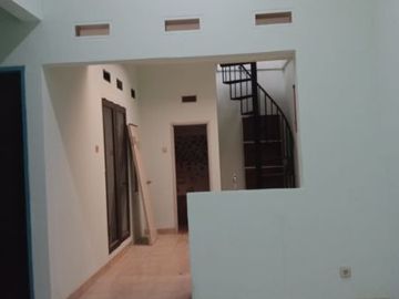 Rumah Keren Siap Huni di Cluster Verina, Graha Raya Bintaro - 2341
