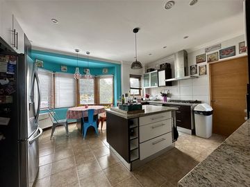 Casa en venta de 5 dorm. en Punta Arenas