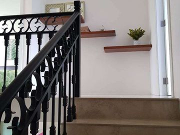 Venta de espectacular Casa Esquinera Modelo Iris  en Etapa Brisana Urb. Casalaguna/A 5 minutos del Riocentro Dorado.